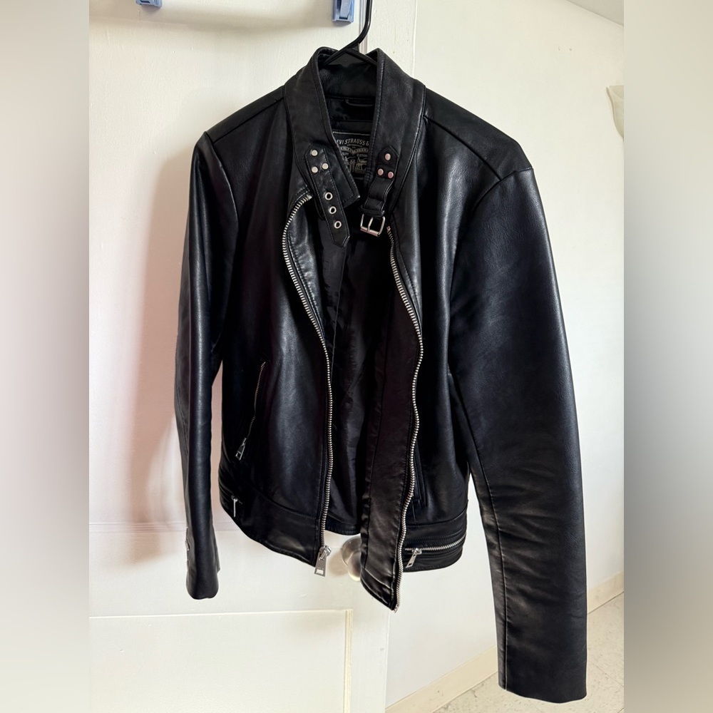 LEVI LEATHER JACKET